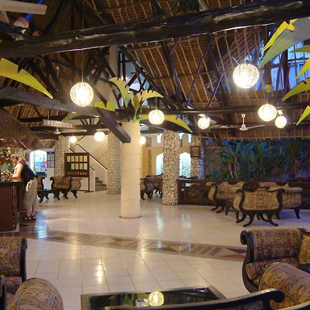 Bamburi Beach Hotel Eksteriør billede