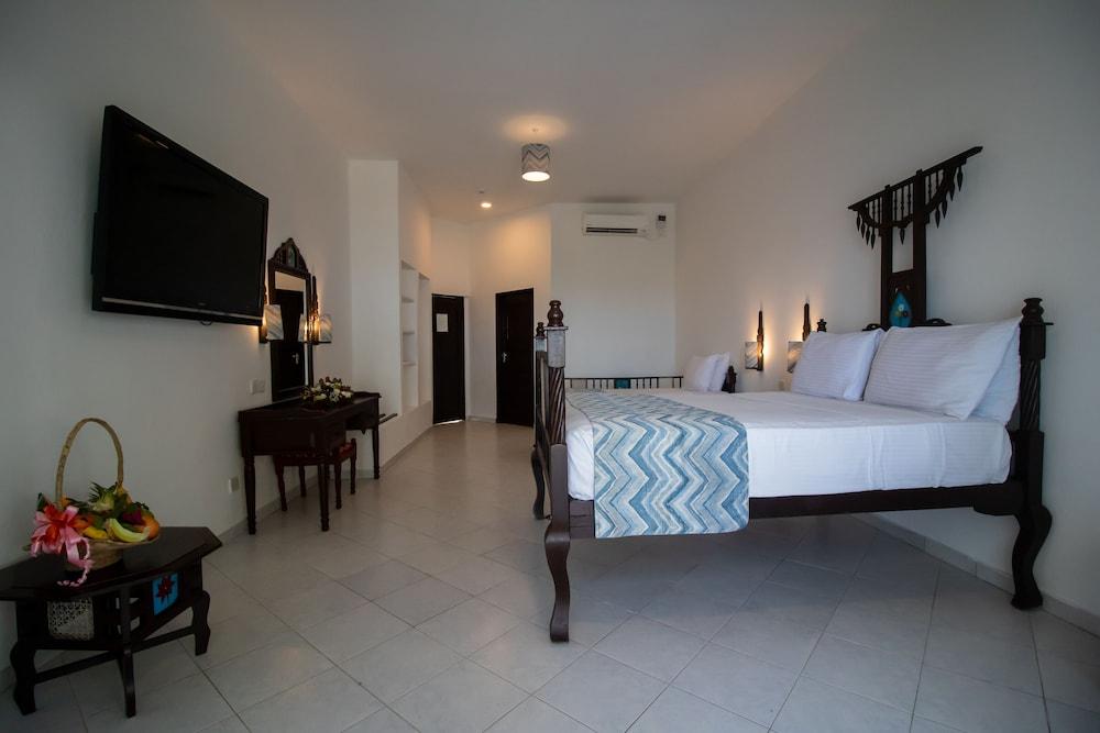 Bamburi Beach Hotel Eksteriør billede