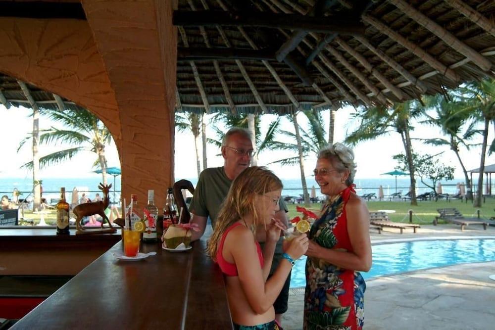 Bamburi Beach Hotel Eksteriør billede