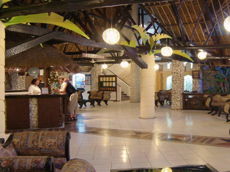 Bamburi Beach Hotel Eksteriør billede